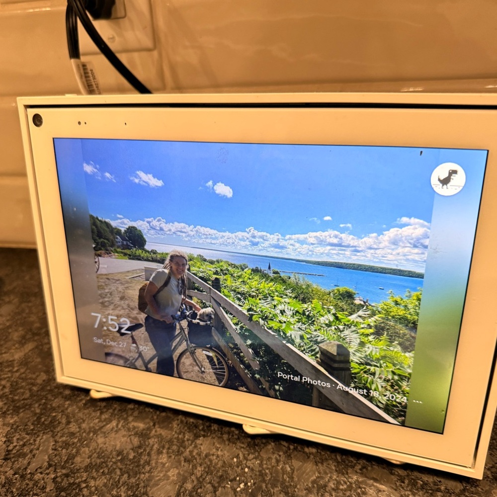 Meta Portal - by Facebook